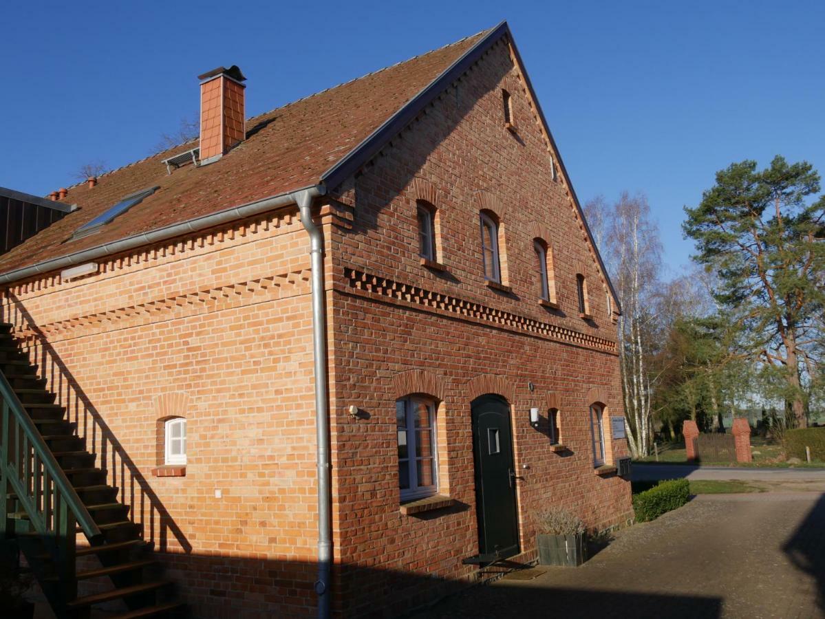 Lindenhof, Wohnung 1, Giebel Vipperow Exterior foto