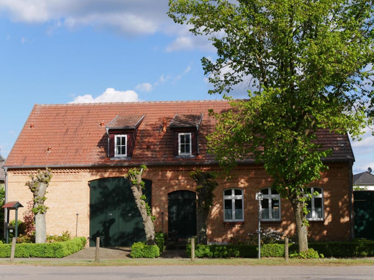 Lindenhof, Wohnung 1, Giebel Vipperow Exterior foto